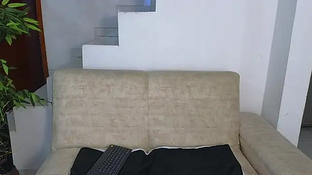 Lorenne Miller online show from November 2025 04:12:02 AM