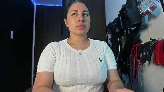 violet bdsmx online show from November 2025 06:04:02 PM