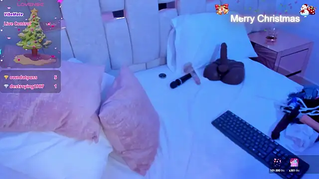 mia schwarz online show from December 2024 01:04:01 AM