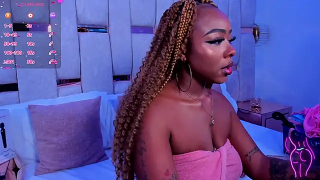 mia schwarz online show from January 2025 09:48:02 PM