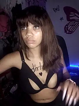 Snapshot of 1CANDYLOVE chatting on January 2025 05:19:02 AM 1CANDYLOVE online show from January 2025 05:19:02 AM
