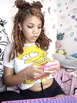 Snapshot of 1CANDYLOVE chatting on February 2025 02:10:02 AM 1CANDYLOVE online show from February 2025 02:10:02 AM