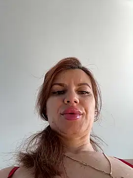 Snapshot of MayaMR chatting on March 2026 09:58:02 AM MayaMR online show from March 2026 09:58:02 AM