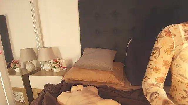 Evelonga 707 online show from March 2026 07:09:02 PM