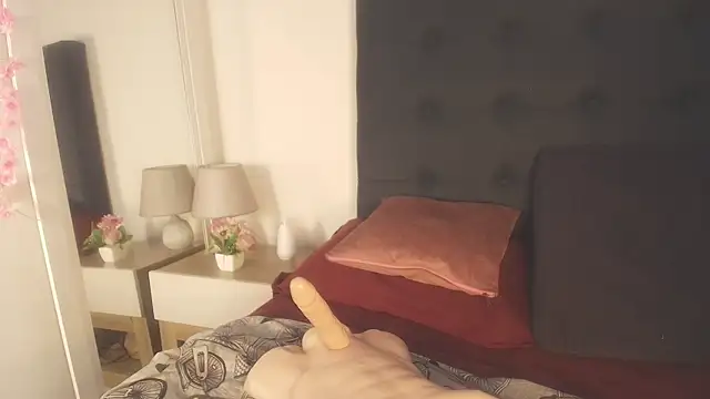 Evelonga 707 online show from April 2026 07:14:01 PM