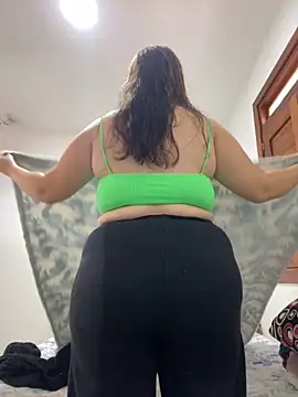 Im Amelia online show from November 2025 01:22:02 PM