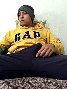 Snapshot of Slow_Kmazutra chatting on December 2024 06:21:01 PM Slow Kmazutra online show from December 2024 06:21:01 PM