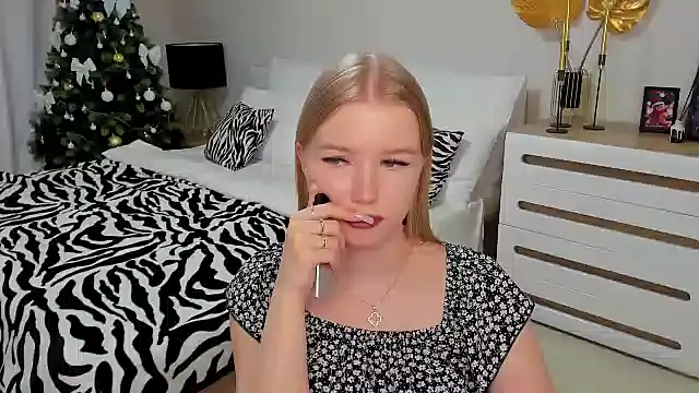 shy  lady online show from January 2025 01:00:02 AM