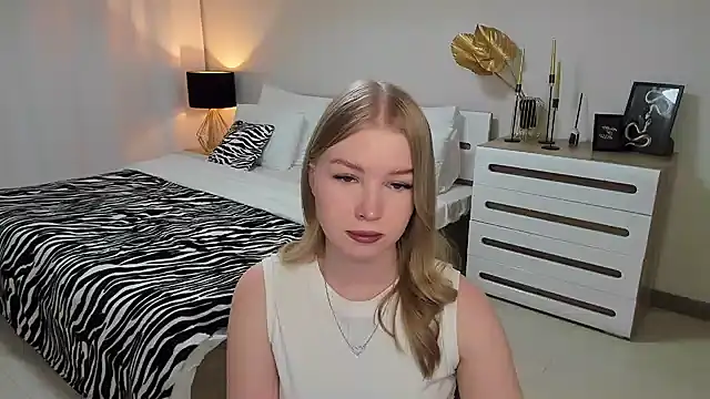 shy  lady online show from March 2025 09:22:01 PM