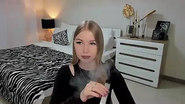 shy  lady online show from March 2025 09:24:02 PM