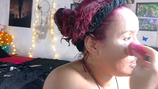 Kyara Queen online show from March 2026 05:20:01 PM