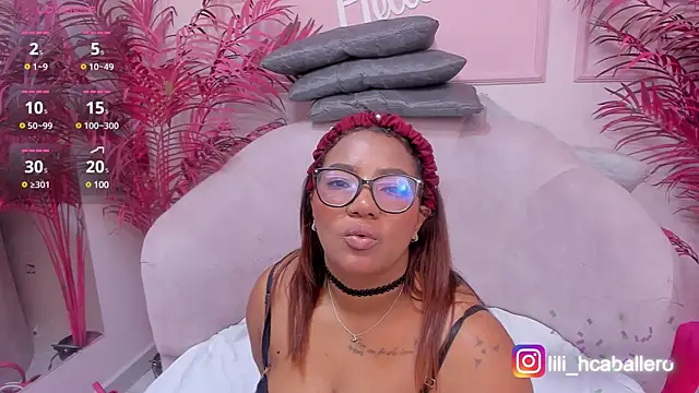 Snapshot of Lilithcaballero chatting on January 2025 03:44:02 AM Lilithcaballero online show from January 2025 03:44:02 AM