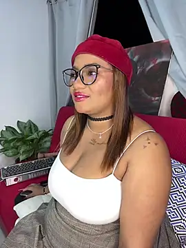 Snapshot of Lilithcaballero chatting on February 2025 04:03:02 AM Lilithcaballero online show from February 2025 04:03:02 AM