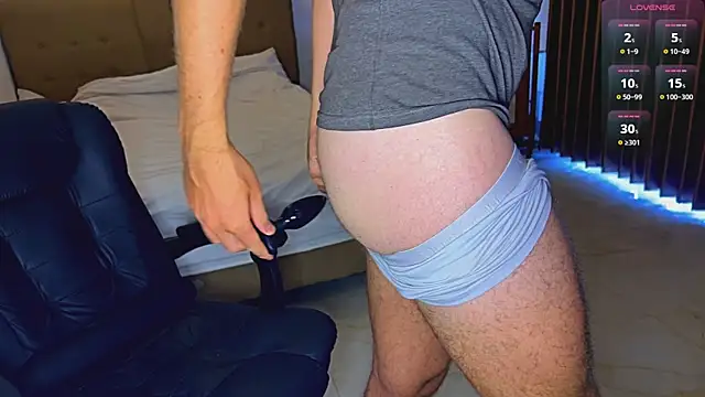 Snapshot of tommy_cumfinger chatting on July 2026 04:28:01 AM tommy cumfinger online show from July 2026 04:28:01 AM