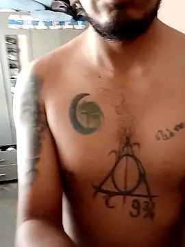 Snapshot of ale3J4a chatting on December 2024 10:30:01 PM ale3J4a online show from December 2024 10:30:01 PM