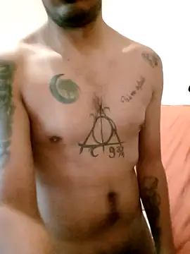 Snapshot of ale3J4a chatting on March 2025 01:10:02 AM ale3J4a online show from March 2025 01:10:02 AM