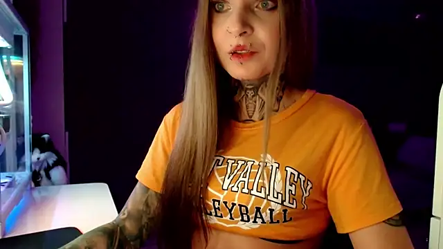 Snapshot of InesGold chatting on February 2025 09:18:02 PM InesGold online show from February 2025 09:18:02 PM