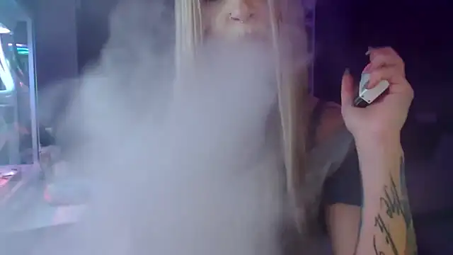 Snapshot of InesGold chatting on March 2025 06:20:02 PM InesGold online show from March 2025 06:20:02 PM