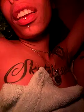 Snapshot of sammoura01 chatting on September 2025 02:44:01 AM sammoura01 online show from September 2025 02:44:01 AM