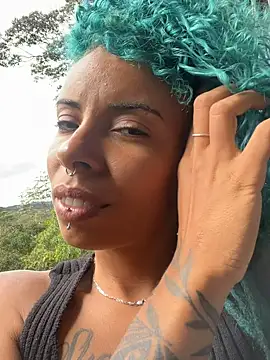 sammoura01 online show from November 2025 04:38:01 PM