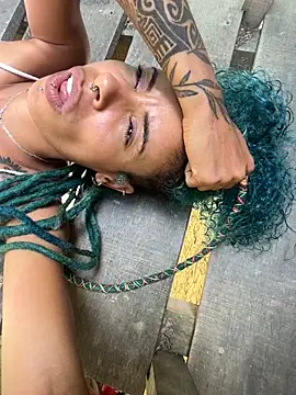 sammoura01 online show from February 2026 03:49:02 PM