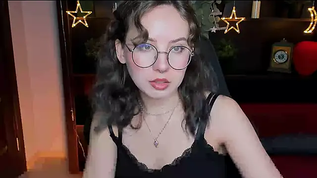 Snapshot of JasmineMilko chatting on June 2026 05:01:01 AM JasmineMilko online show from June 2026 05:01:01 AM