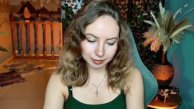 Snapshot of JasmineMilko chatting on June 2026 05:03:02 AM JasmineMilko online show from June 2026 05:03:02 AM