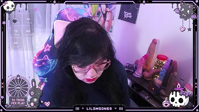 Snapshot of LiloMoon69 chatting on July 2026 07:54:01 AM LiloMoon69 online show from July 2026 07:54:01 AM