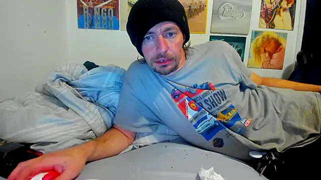 cloudyystar666 online show from November 2025 01:48:01 PM