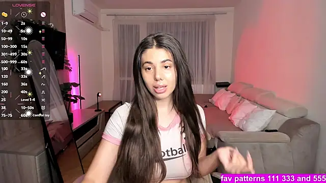 Snapshot of GabrielaLove_ chatting on July 2026 07:20:02 PM GabrielaLove online show from July 2026 07:20:02 PM