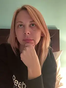 burrkitty online show from February 2025 01:11:02 PM