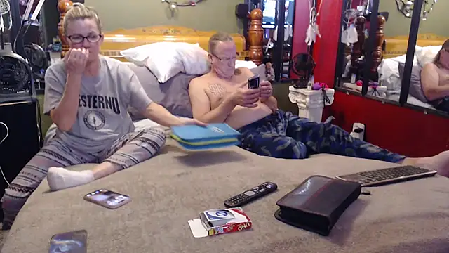 smallandyummy online show from November 2025 07:45:01 AM