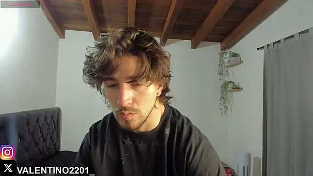 Snapshot of Valentino_Xander chatting on October 2025 12:27:01 AM Valentino Xander online show from October 2025 12:27:01 AM