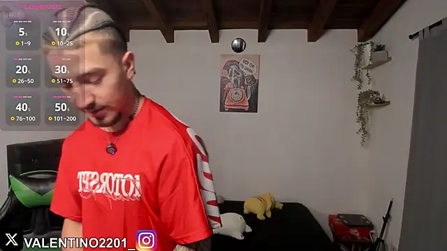 Snapshot of Valentino_Xander chatting on November 2025 02:31:02 AM Valentino Xander online show from November 2025 02:31:02 AM