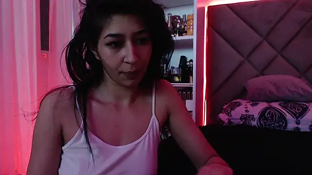 Snapshot of karmen24K chatting on February 2025 11:20:02 PM karmen24K online show from February 2025 11:20:02 PM