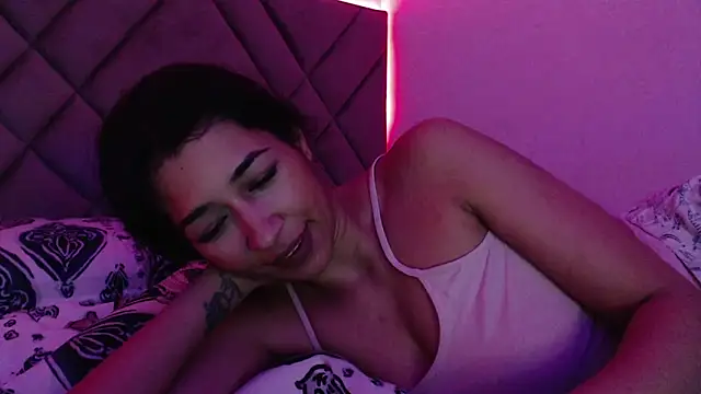 Snapshot of karmen24K chatting on February 2025 02:27:01 AM karmen24K online show from February 2025 02:27:01 AM