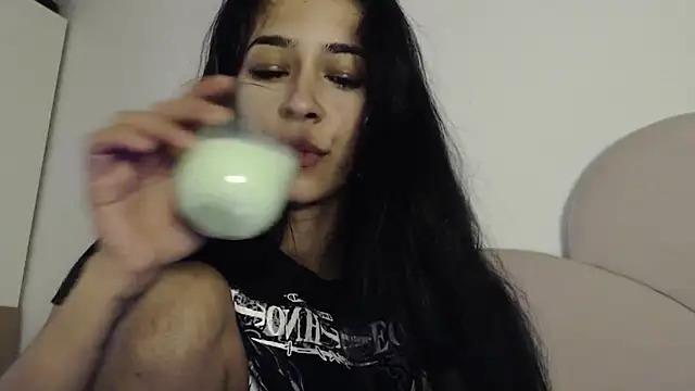 Snapshot of karmen24K chatting on March 2025 09:06:02 PM karmen24K online show from March 2025 09:06:02 PM