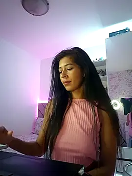 Snapshot of karmen24K chatting on November 2025 11:15:01 PM karmen24K online show from November 2025 11:15:01 PM