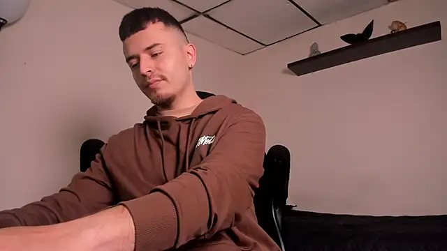 james connor2 online show from December 2025 06:48:01 PM