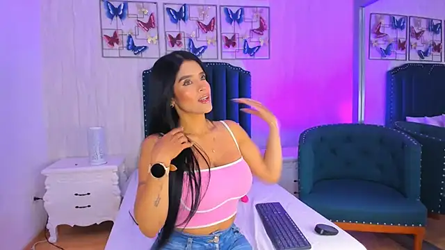 Snapshot of samara_warren chatting on December 2024 11:51:02 AM samara warren online show from December 2024 11:51:02 AM