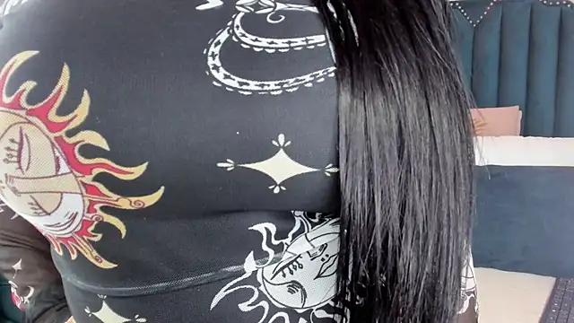 Snapshot of samara_warren chatting on November 2025 01:56:02 PM samara warren online show from November 2025 01:56:02 PM