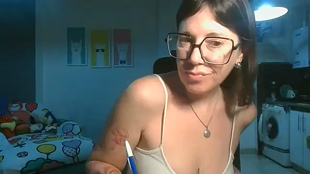 Snapshot of Calentandote chatting on July 2026 10:43:02 AM Calentandote online show from July 2026 10:43:02 AM