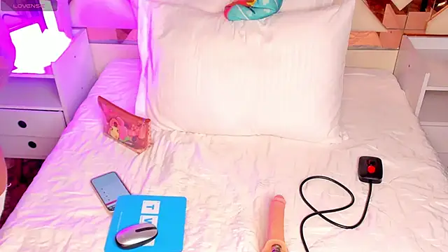 CintiaVega online show from March 2026 12:00:01 PM