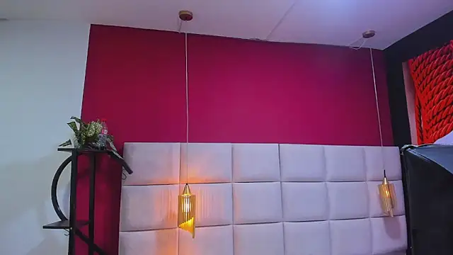 Amberluy online show from April 2026 07:50:02 PM