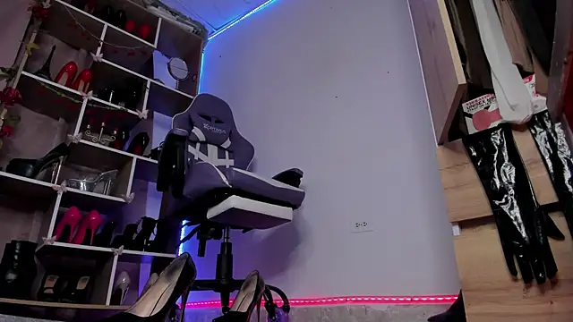 Snapshot of angelica_sparks chatting on March 2025 06:39:02 AM angelica sparks online show from March 2025 06:39:02 AM