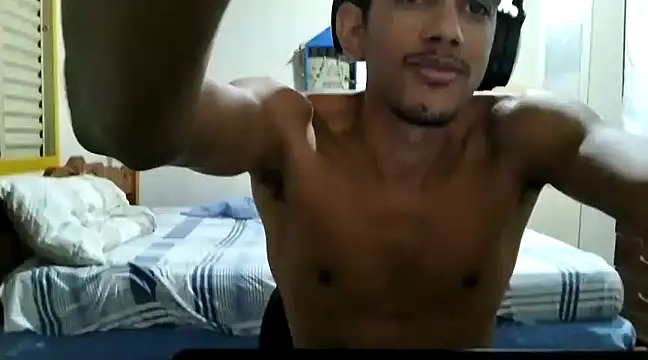 Snapshot of RenziTatte chatting on January 2025 02:52:01 AM RenziTatte online show from January 2025 02:52:01 AM