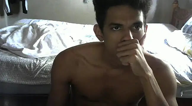 Snapshot of RenziTatte chatting on January 2025 01:17:02 PM RenziTatte online show from January 2025 01:17:02 PM