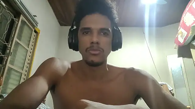 Snapshot of RenziTatte chatting on March 2025 10:49:01 PM RenziTatte online show from March 2025 10:49:01 PM