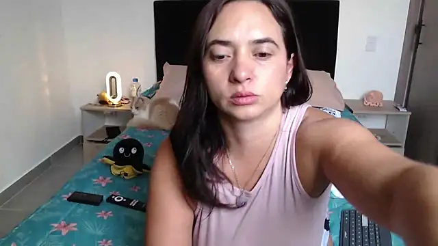 TatianaMonteross online show from April 2026 12:30:01 PM