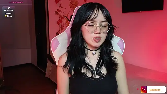 Snapshot of suzumi__ chatting on December 2024 05:09:02 AM suzumi online show from December 2024 05:09:02 AM